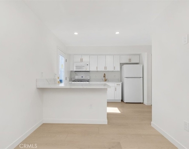 3926 Acacia Street - Photo Thumbnail 13