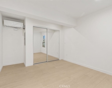 3926 Acacia Street - Photo Thumbnail 14