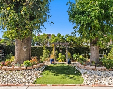 3926 Acacia Street - Photo Thumbnail 29