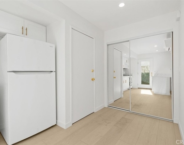 3926 Acacia Street - Photo Thumbnail 5