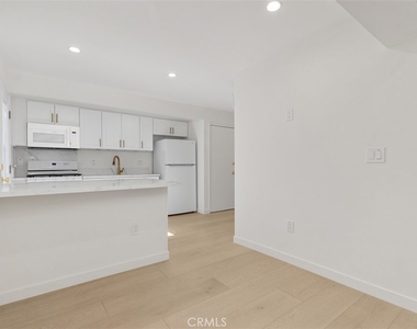 3926 Acacia Street - Photo Thumbnail 12