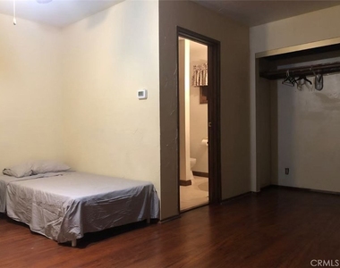 652 Arbula - Photo Thumbnail 16