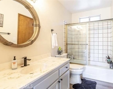 27981 Rainbow Drive - Photo Thumbnail 7