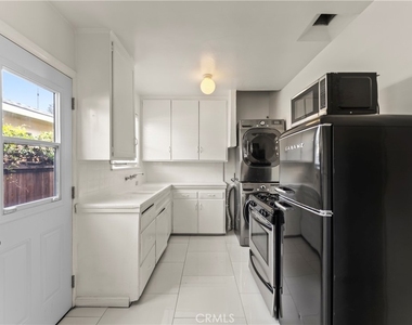 425 Venice - Photo Thumbnail 8