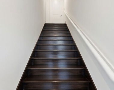 881 W 23rd Street - Photo Thumbnail 4