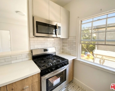 2666 Orchard Avenue - Photo Thumbnail 3