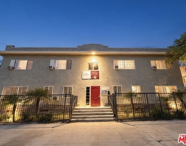 2611 W Orchard Avenue - Photo Thumbnail 9