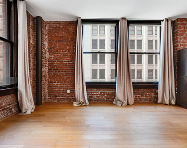 460 S Spring Street - Photo Thumbnail 12