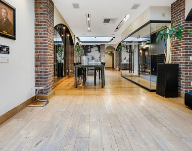 460 S Spring Street - Photo Thumbnail 31