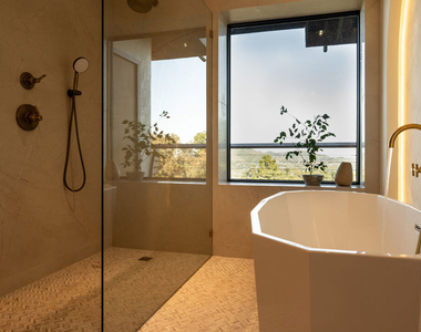 7802 Torreyson Drive - Photo Thumbnail 19