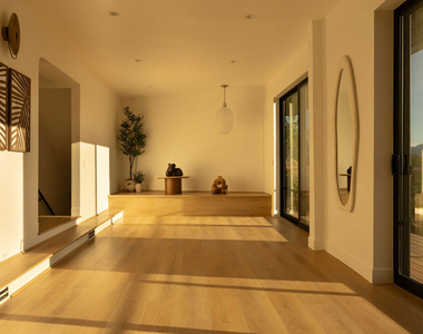7802 Torreyson Drive - Photo Thumbnail 32