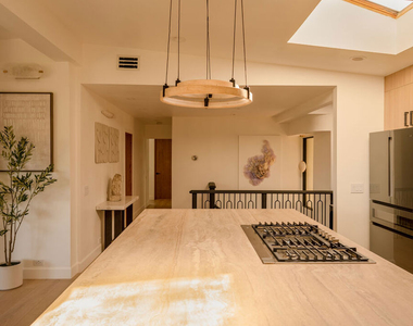 7802 Torreyson Drive - Photo Thumbnail 6