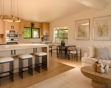 7802 Torreyson Drive - Photo Thumbnail 4