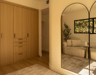 7802 Torreyson Drive - Photo Thumbnail 22