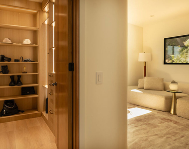 7802 Torreyson Drive - Photo Thumbnail 21