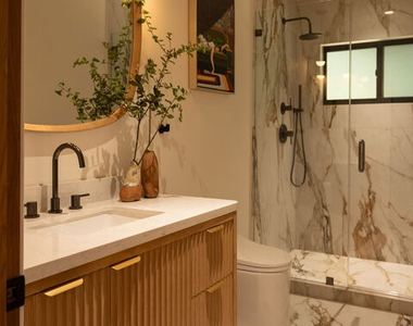 7802 Torreyson Drive - Photo Thumbnail 14