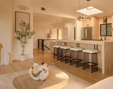7802 Torreyson Drive - Photo Thumbnail 8