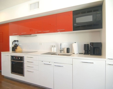 901 S Flower Street - Photo Thumbnail 10