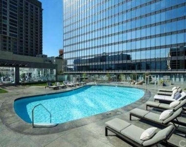 901 S Flower Street - Photo Thumbnail 20