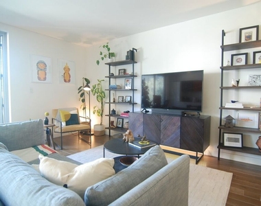 901 S Flower Street - Photo Thumbnail 6