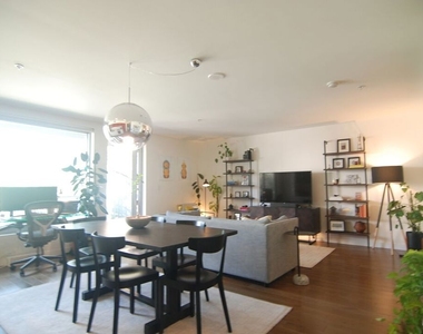 901 S Flower Street - Photo Thumbnail 2