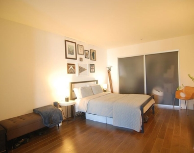 901 S Flower Street - Photo Thumbnail 12