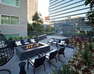 901 S Flower Street - Photo Thumbnail 29