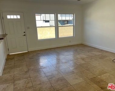 13636 Cerise Avenue - Photo Thumbnail 11
