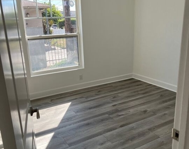 13636 Cerise Avenue - Photo Thumbnail 2