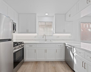 122 Buccaneer Street - Photo Thumbnail 7