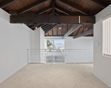 122 Buccaneer Street - Photo Thumbnail 10