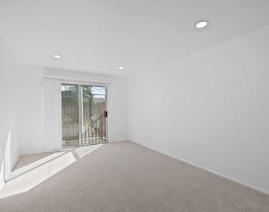 122 Buccaneer Street - Photo Thumbnail 11