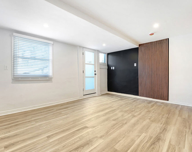 316 1/2 Crane Boulevard - Photo Thumbnail 3