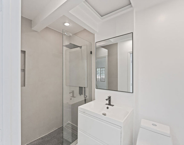 1800 E Benedict Canyon Drive - Photo Thumbnail 19