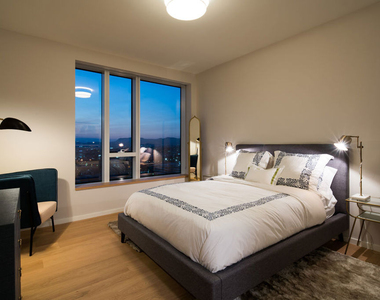 889 Francisco Street - Photo Thumbnail 15