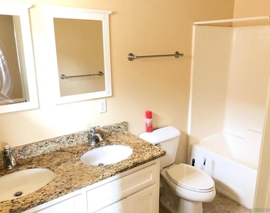 7280 Hyatt St - Photo Thumbnail 12