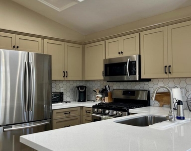 37358 Westridge Avenue - Photo Thumbnail 7