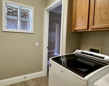 37358 Westridge Avenue - Photo Thumbnail 34