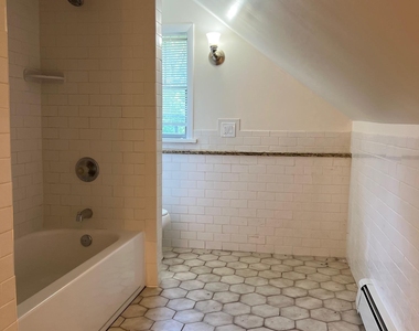 121 E Hook Cross Road - Photo Thumbnail 15