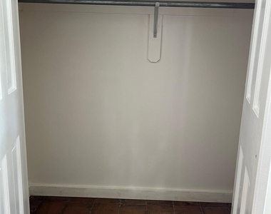 121 E Hook Cross Road - Photo Thumbnail 7