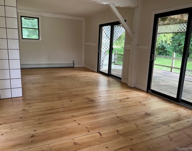 121 E Hook Cross Road - Photo Thumbnail 1