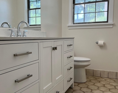 121 E Hook Cross Road - Photo Thumbnail 12