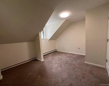 121 E Hook Cross Road - Photo Thumbnail 5