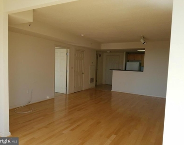 2726 Gallows Road - Photo Thumbnail 11