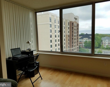 2726 Gallows Road - Photo Thumbnail 6