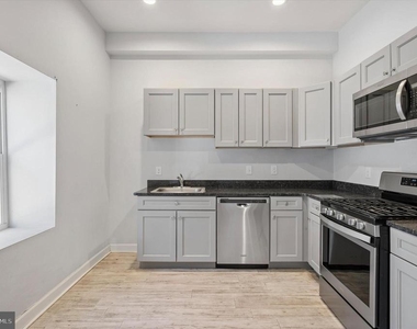 980 N Marshall Street - Photo Thumbnail 6