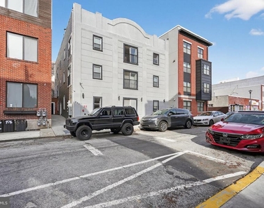 980 N Marshall Street - Photo Thumbnail 4