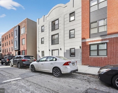 980 N Marshall Street - Photo Thumbnail 3