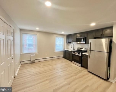 708 Franklin St. N - Photo Thumbnail 10