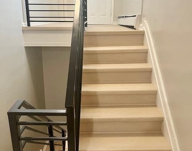 708 Franklin St. N - Photo Thumbnail 14